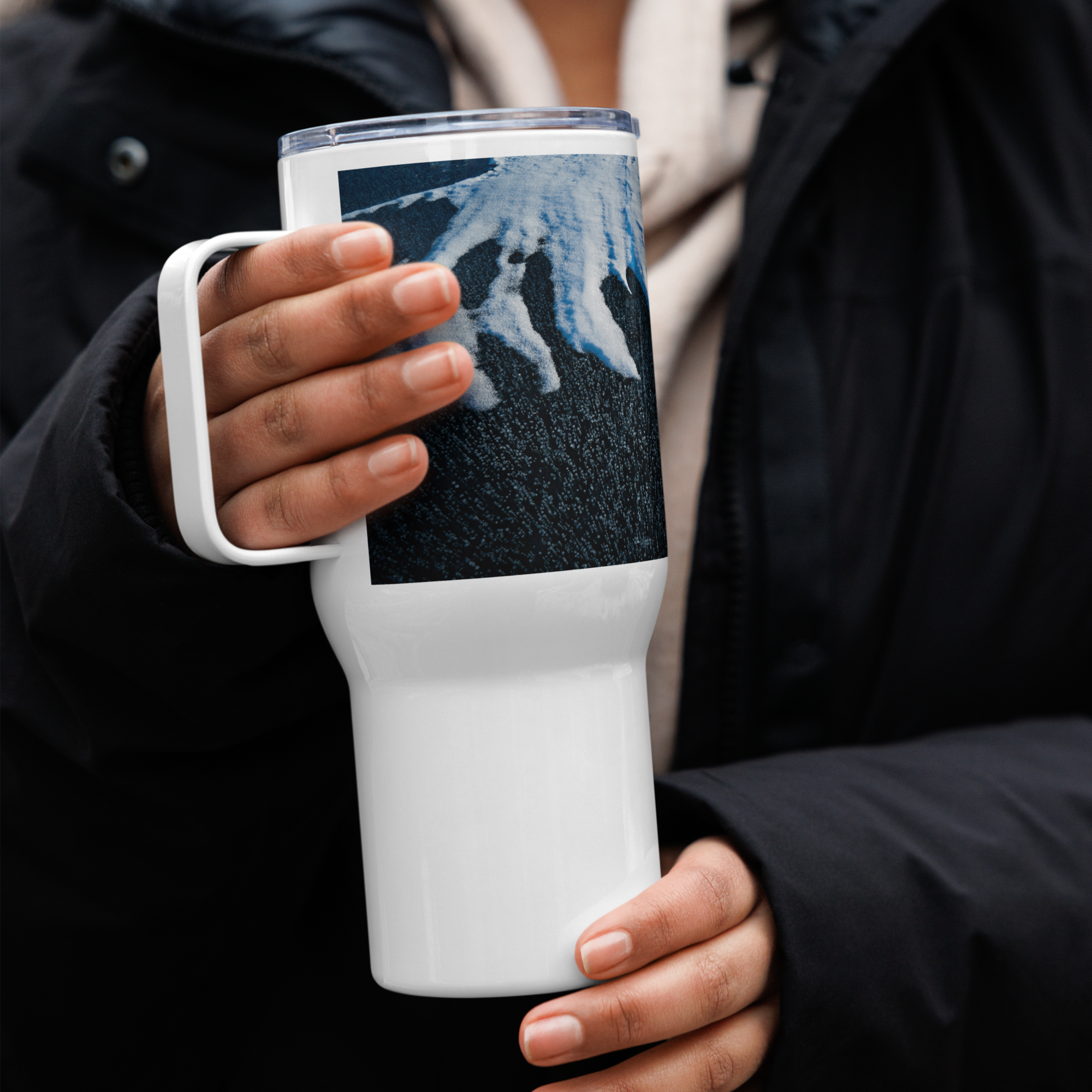 Discover New Galaxies: The Travel Mug for Winter’s Most Awe-Inspiring Moments