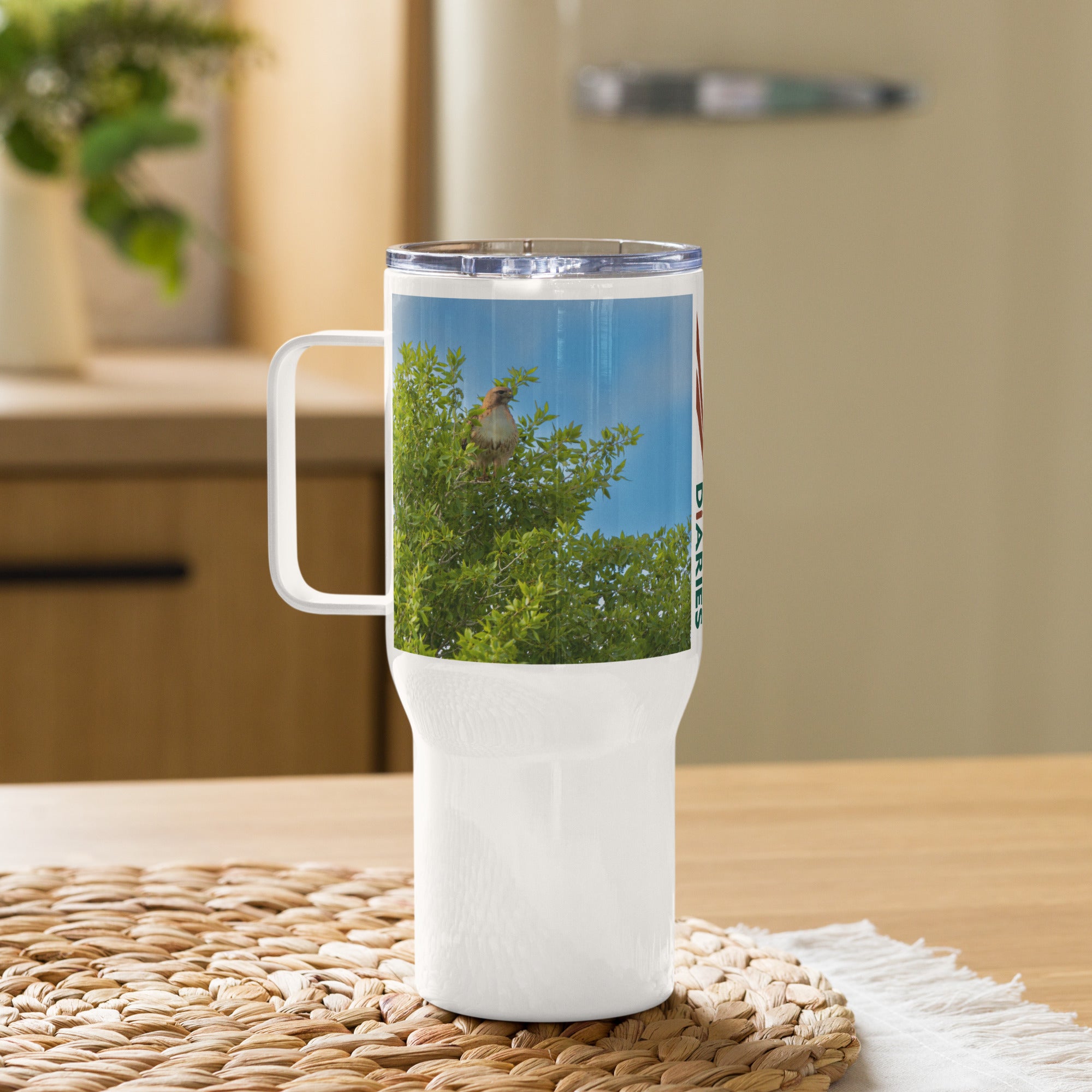 Hawk Travel mug with a handle