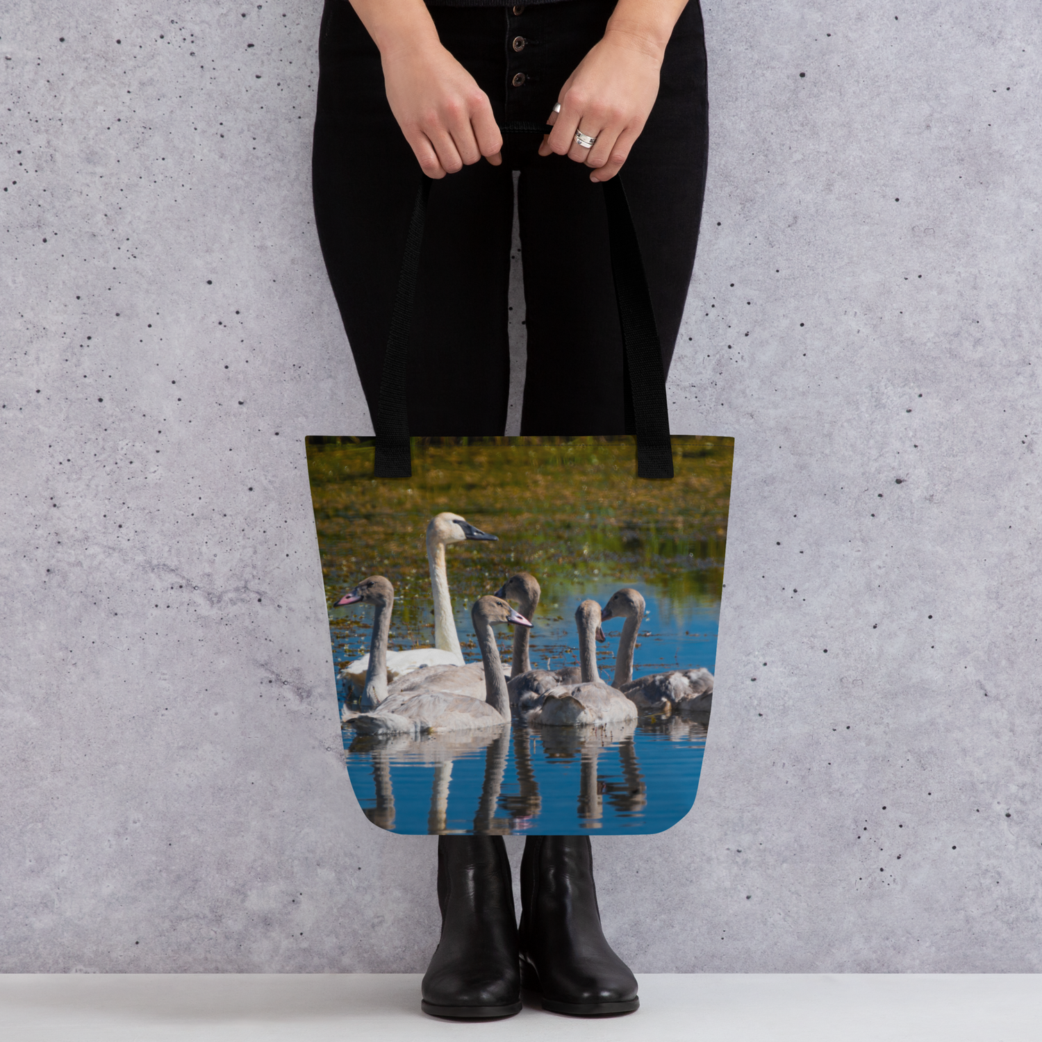 Family of Swans Tote bag