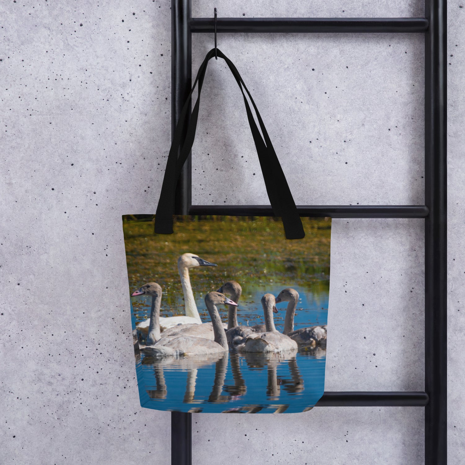 Family of Swans Tote bag