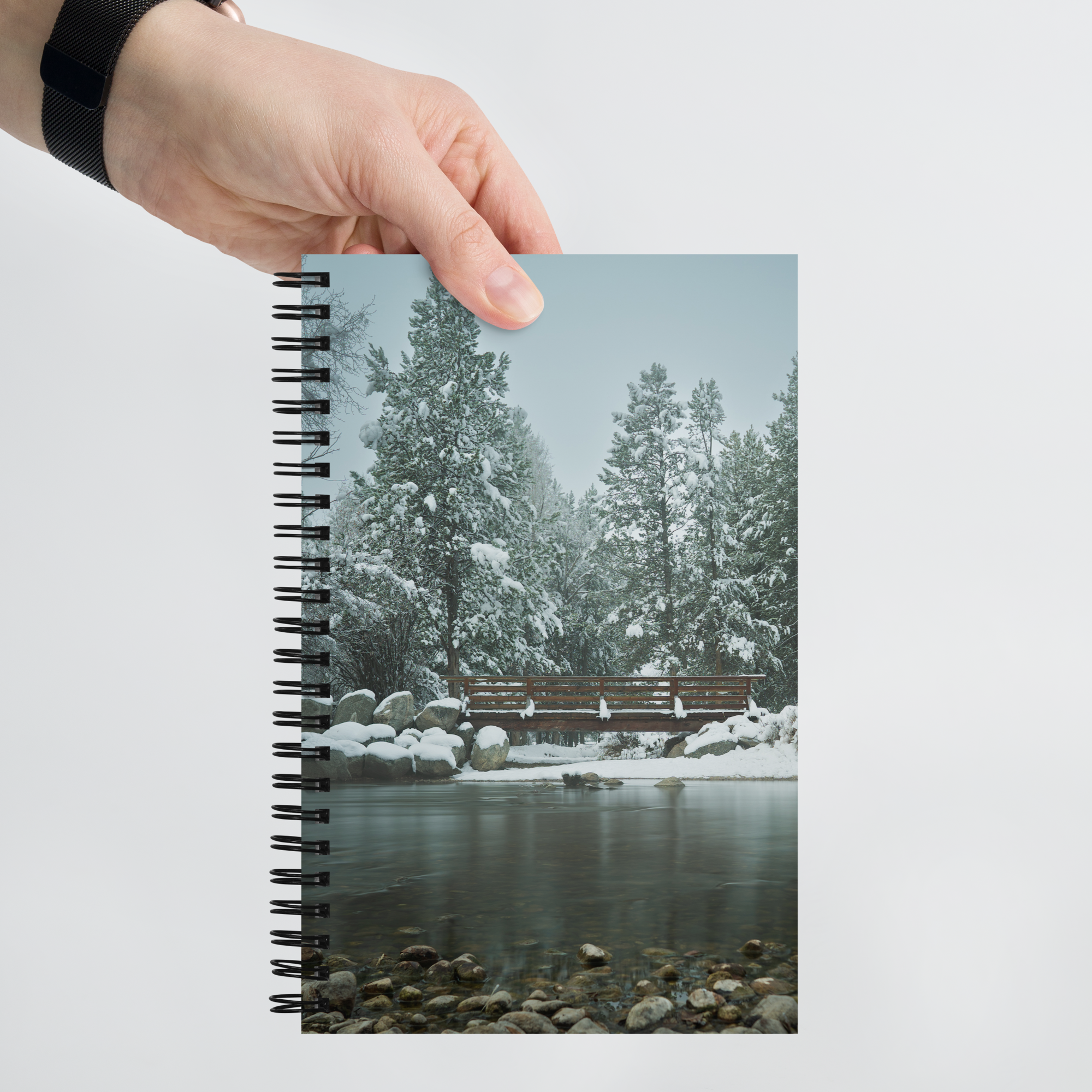 Winter Scenery Notebook: Capture the Magic of Wyoming