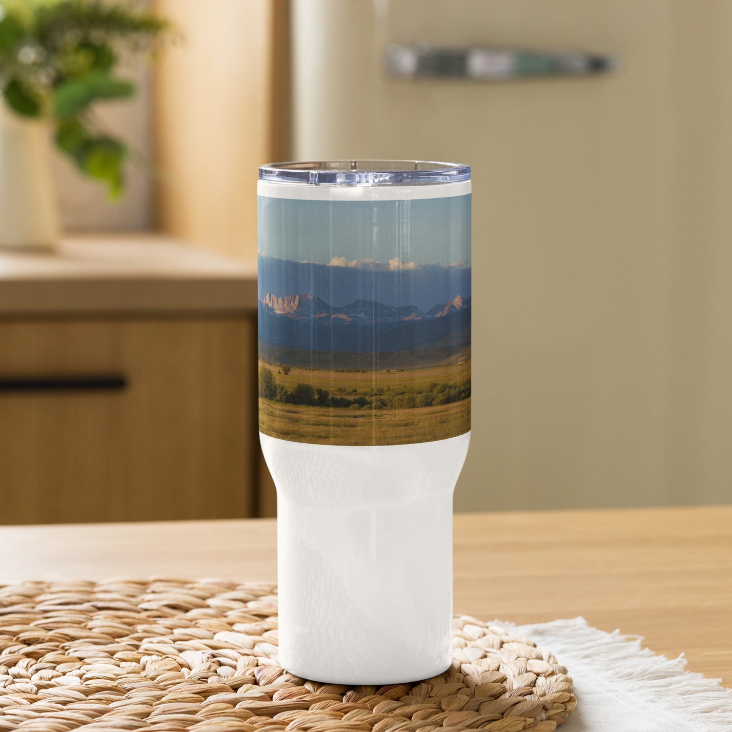 Wind River Range Travel mug with a handle