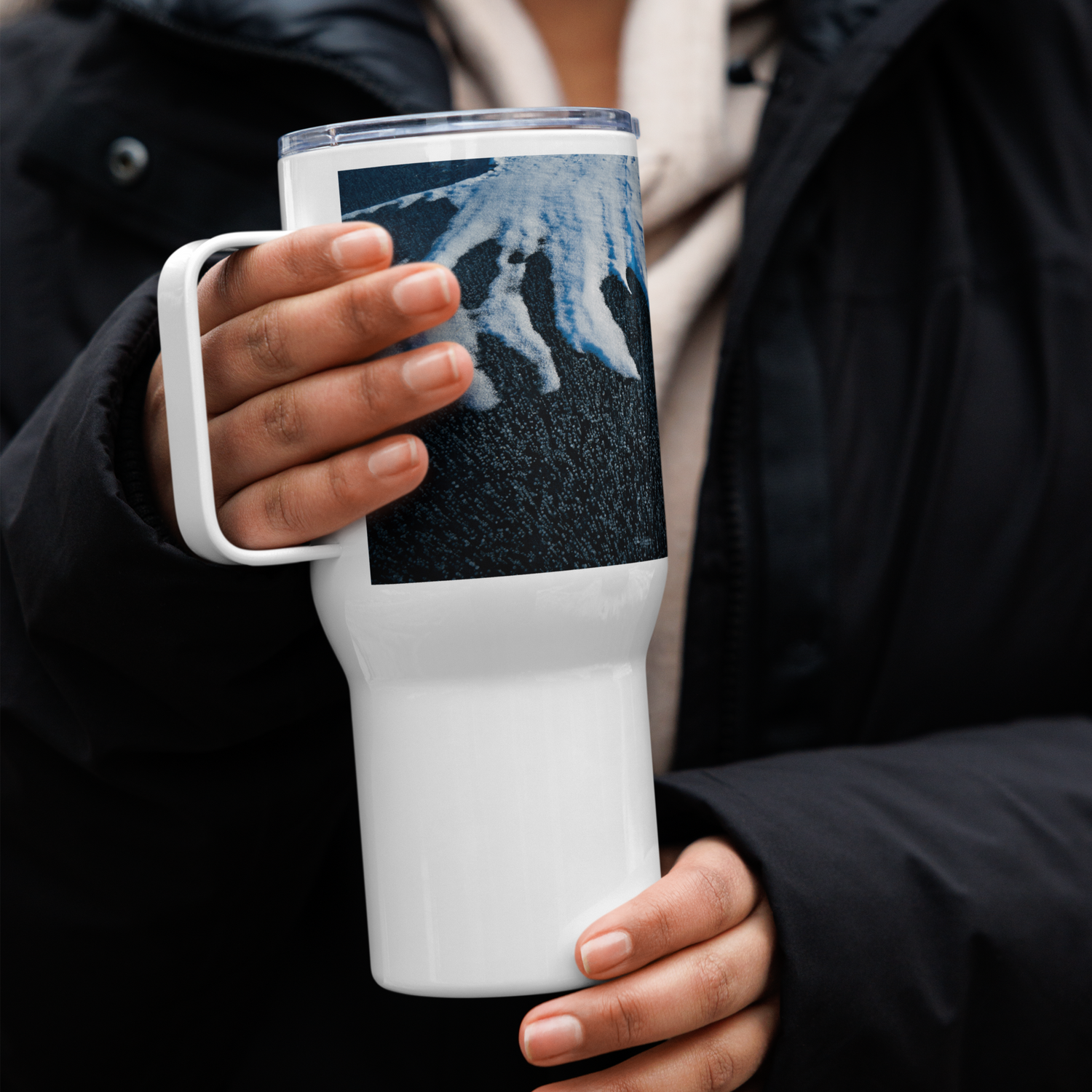 Texture of Fremont Lake Frozen Travel mug with a handle