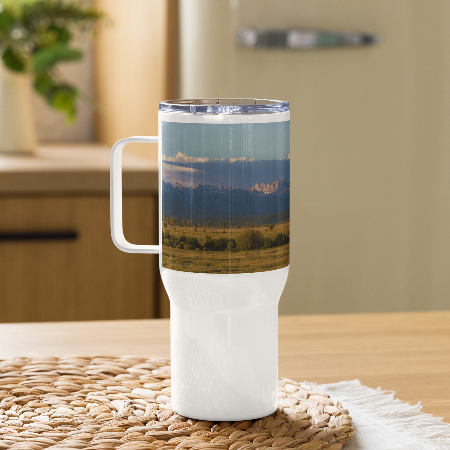 Wind River Range Travel mug with a handle