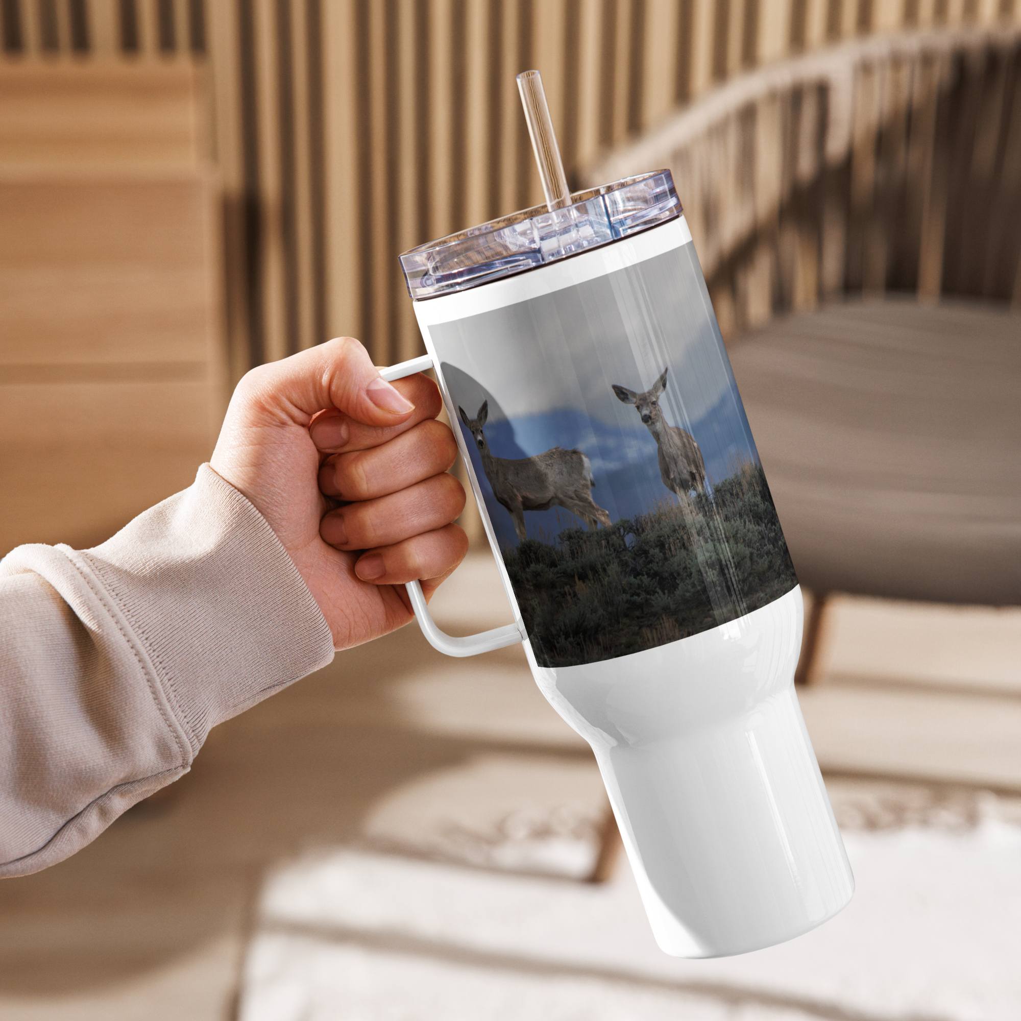 Mule Deer Travel mug with a handle